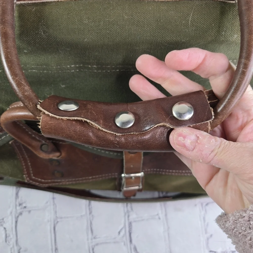 Vtg Orvis Battenkill Gokey khaki heavy canvas leather travel duffle bag